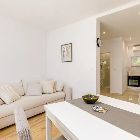 Santa Fuma Seaview Appartement