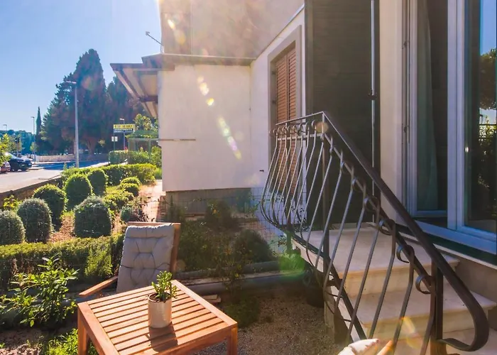 Apartment Santa Fuma *